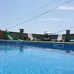 Vakantiehuis евита - град